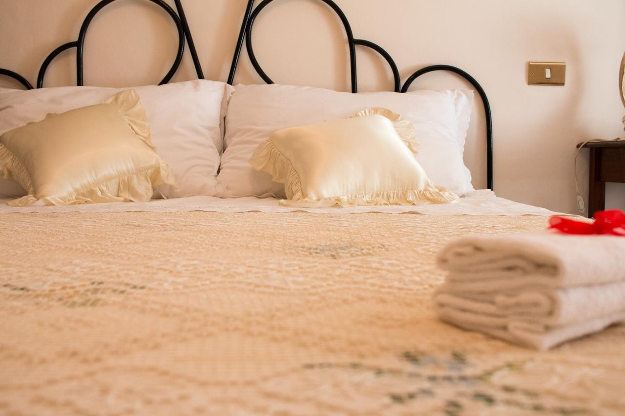 Bed and Breakfast Il Mughetto à Celano Extérieur photo